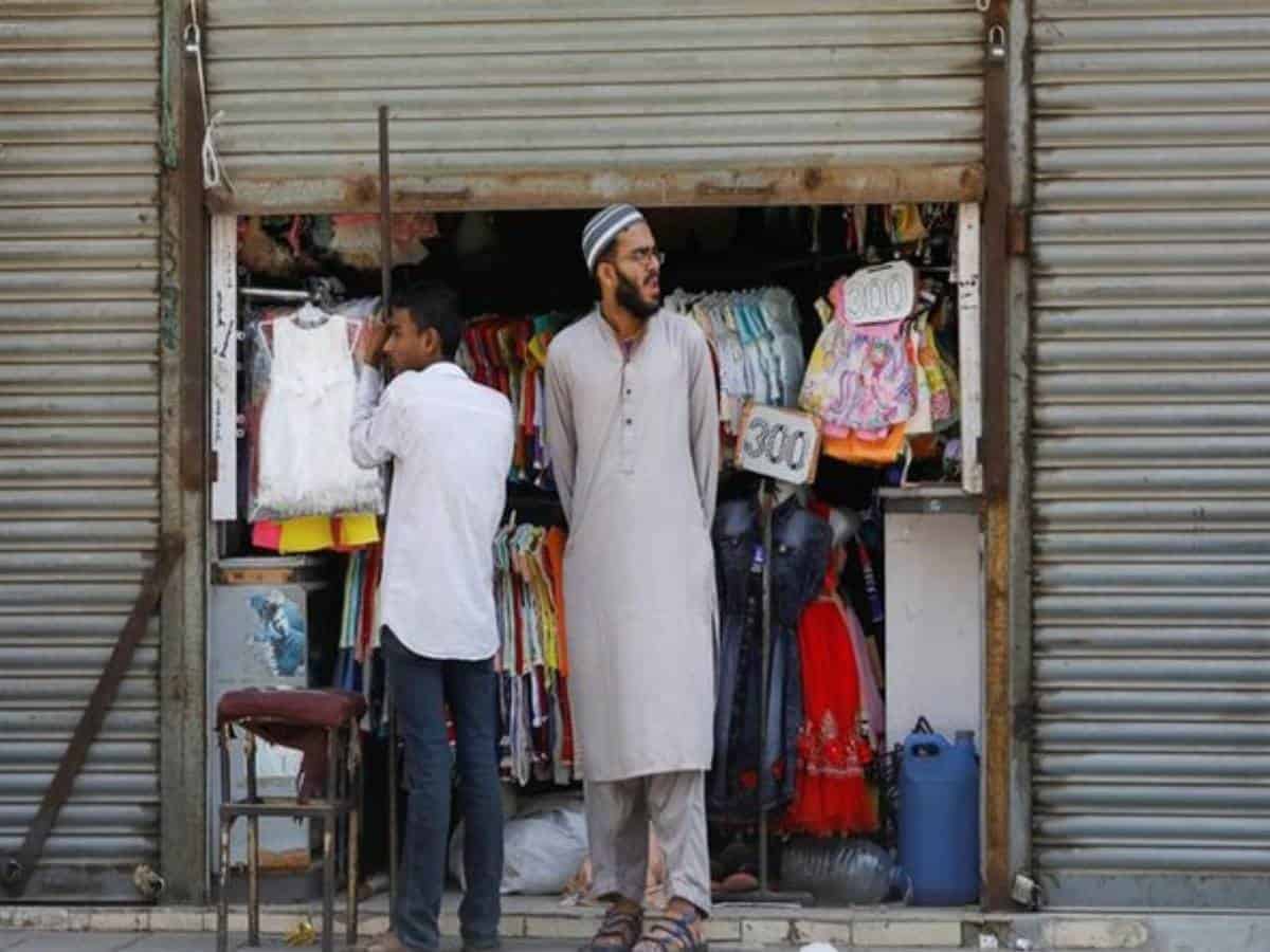 Smart lockdown imposed in three areas of Karachi as COVID-19 cases rise