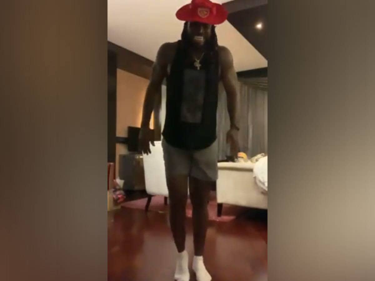 IPL 2021: Punjab Kings' Chris Gayle flaunts 'Moon Walk' after finishing quarantine