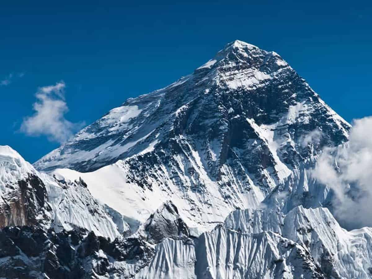 Nepali guide creates world record by climbing Everest twice