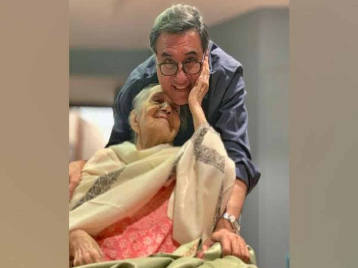 Boman Irani's mother Jerbanoo Irani passes away