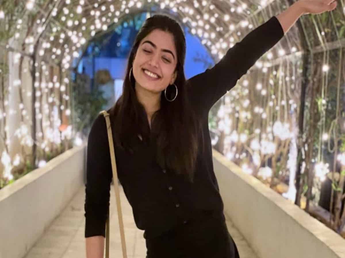 Rashmika Mandanna shares pic with her love, says she fell in love in millisecond