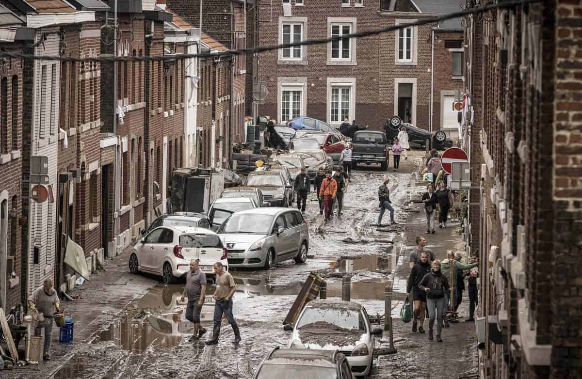 Death toll rises over 160 in flood-hit Germany, Belgium