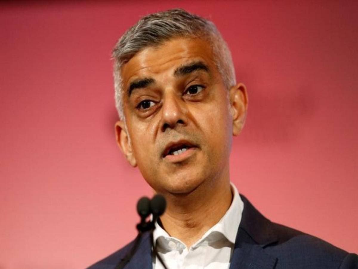 Face mask to remain mandatory in London public transport