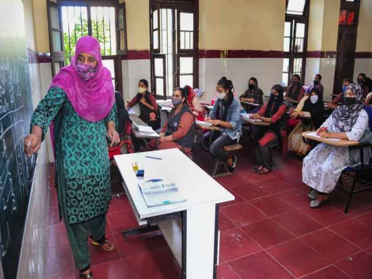 Karnataka to vaccinate school teachers on priority