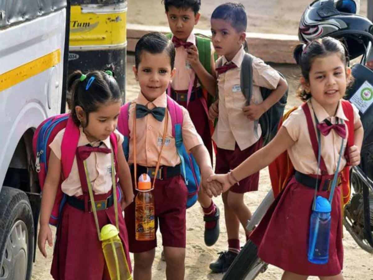 Doctors, academicians write letter to reopen primary schools