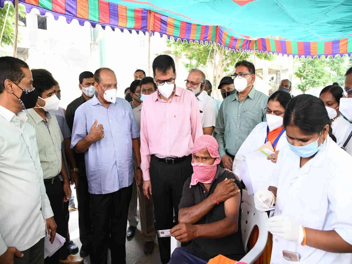 Special vaccination drive: CS Somesh Kumar visits centre at Uppuguda
