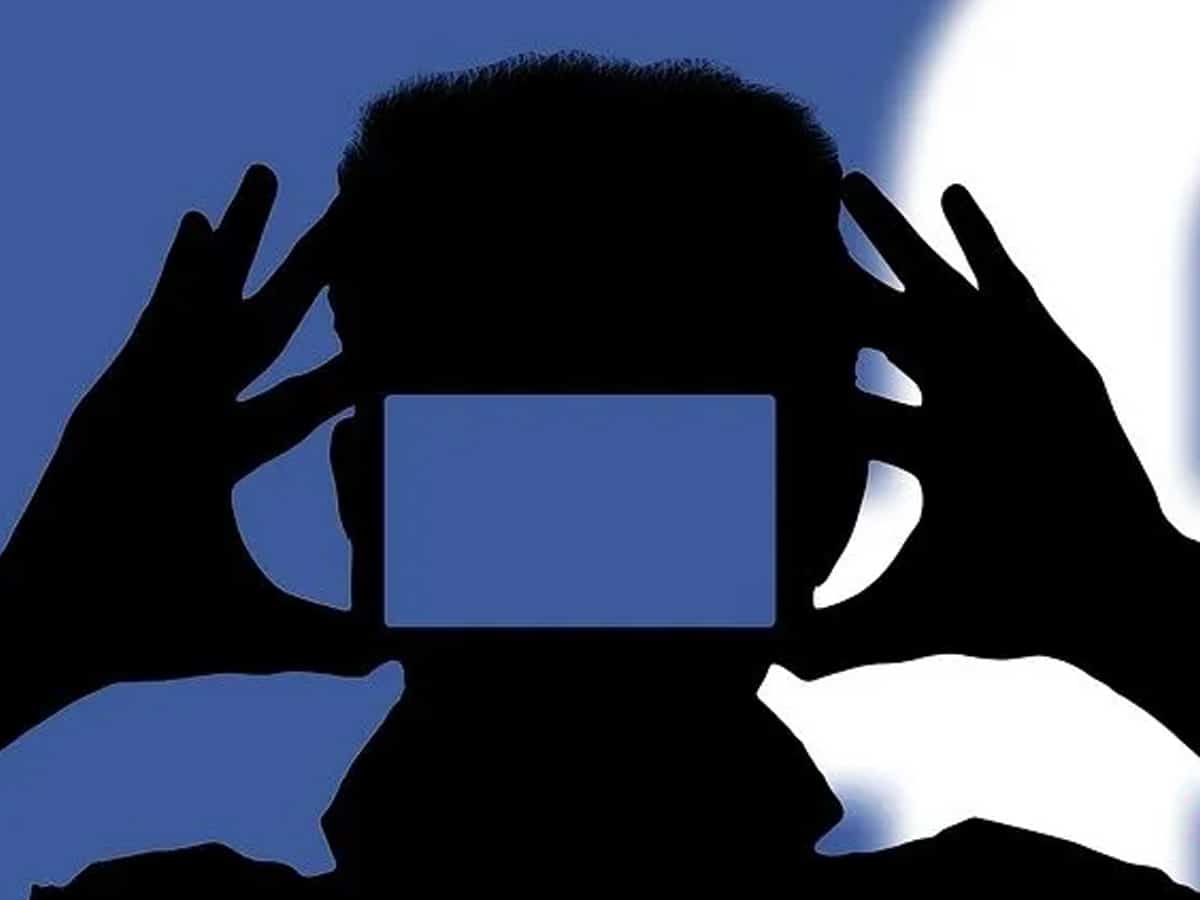 Facebook's Ray-Ban smart glasses likely to be launched soon
