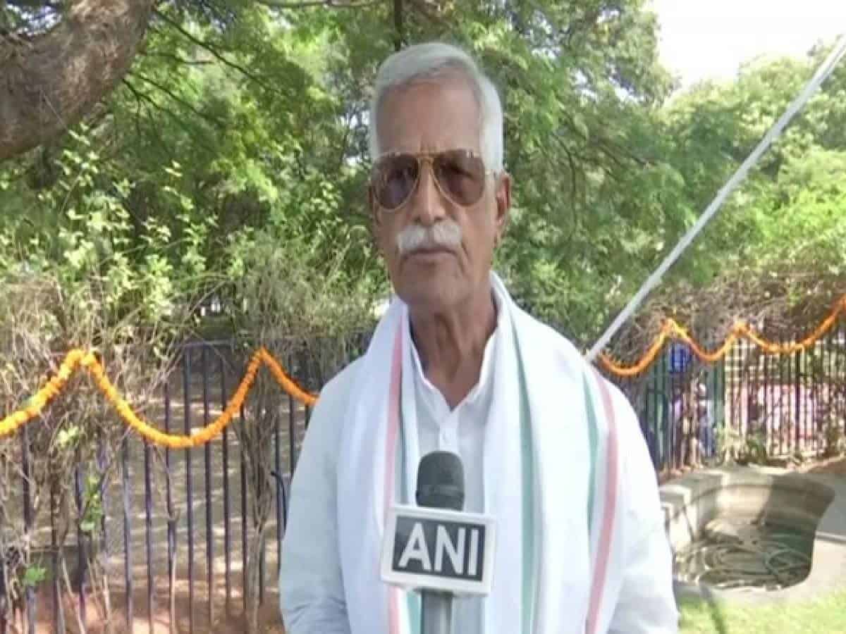 Huzurabad by-polls: Cong demands action against Telangana finance minister Harish Rao