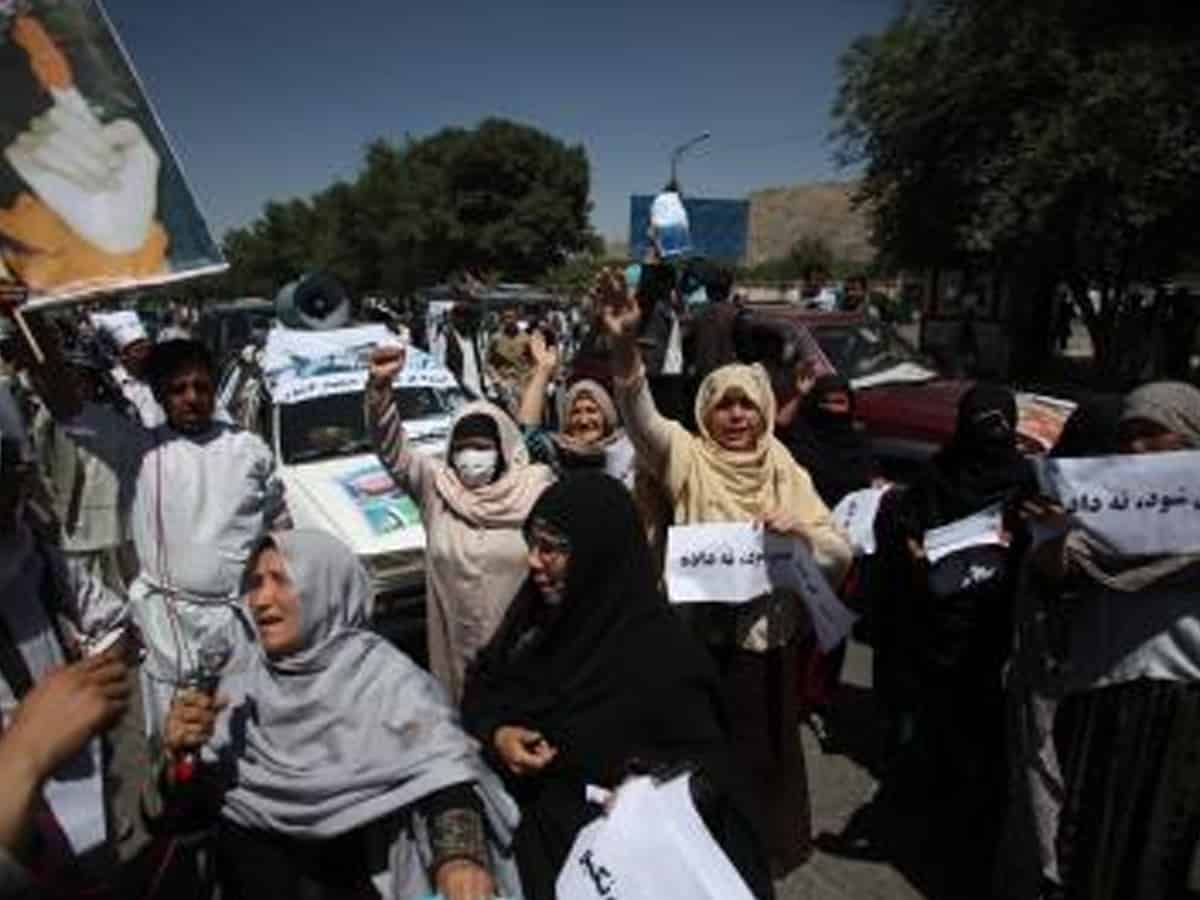 Afghan women protest against restrictions imposed by Taliban