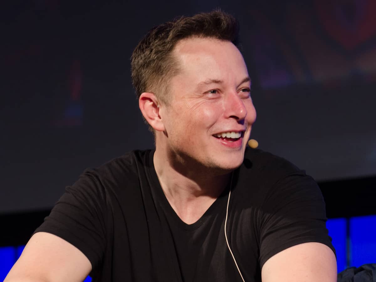 58% Twitter followers tell Musk to sell 10% of his Tesla stock