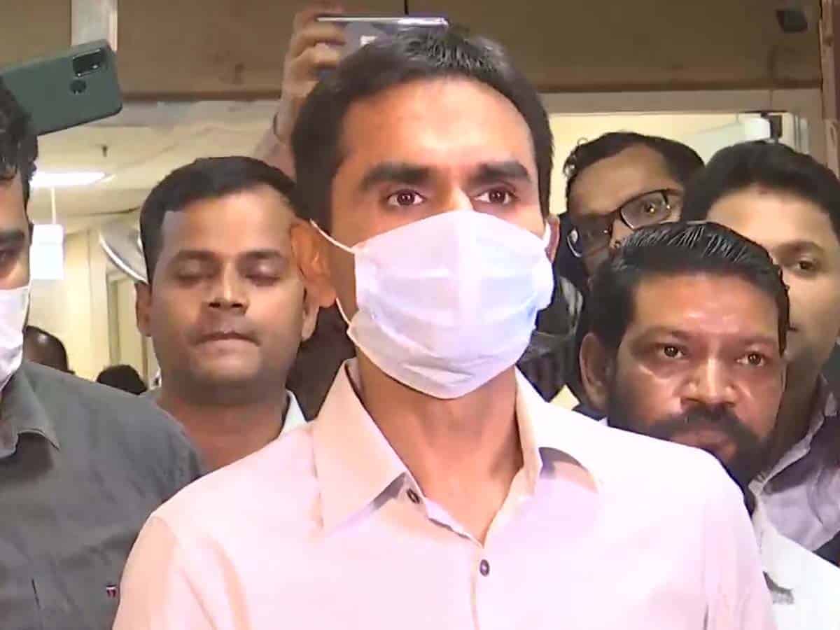 Sameer Wankhede presents caste documents before NCSC