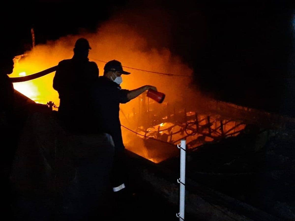 Karnataka: Coast Guard rescues 7 fishermen after boat catches fire