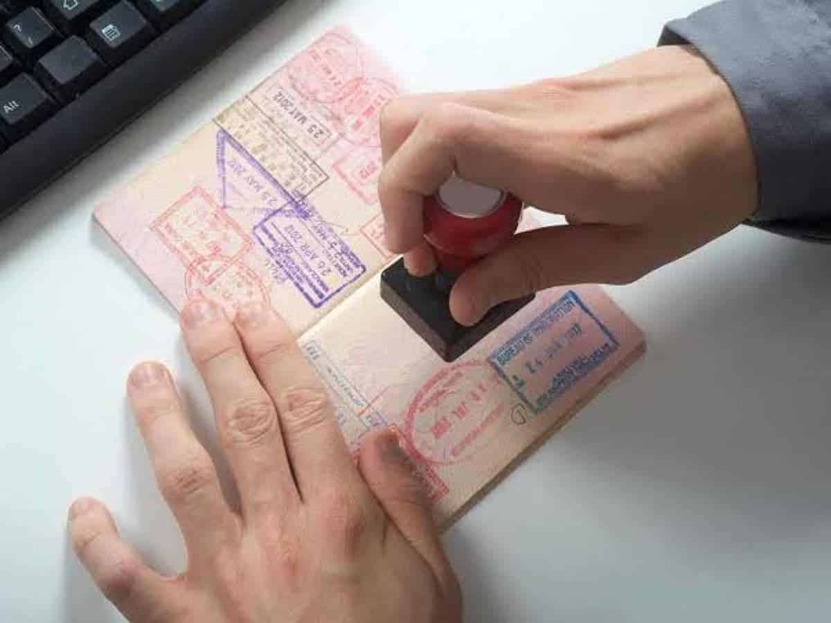 Saudi Arabia extends visas for residents stuck abroad till January 31
