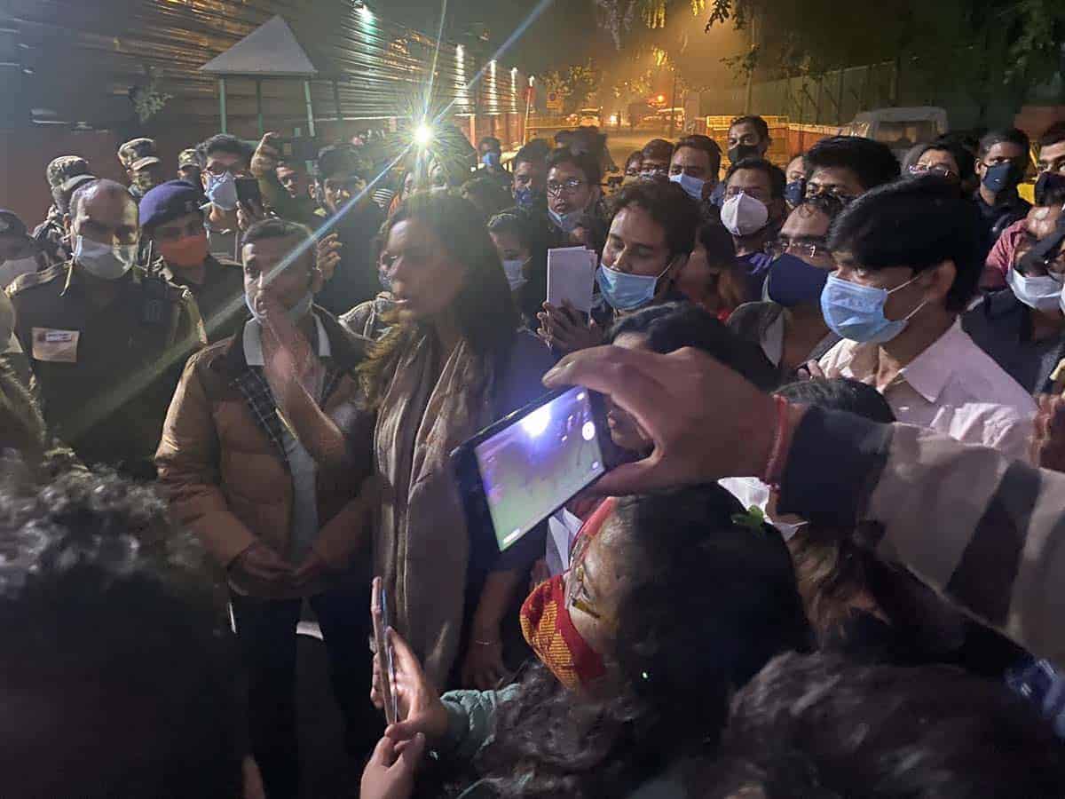 Police detain UPSC aspirants demanding extra attempt to clear exam