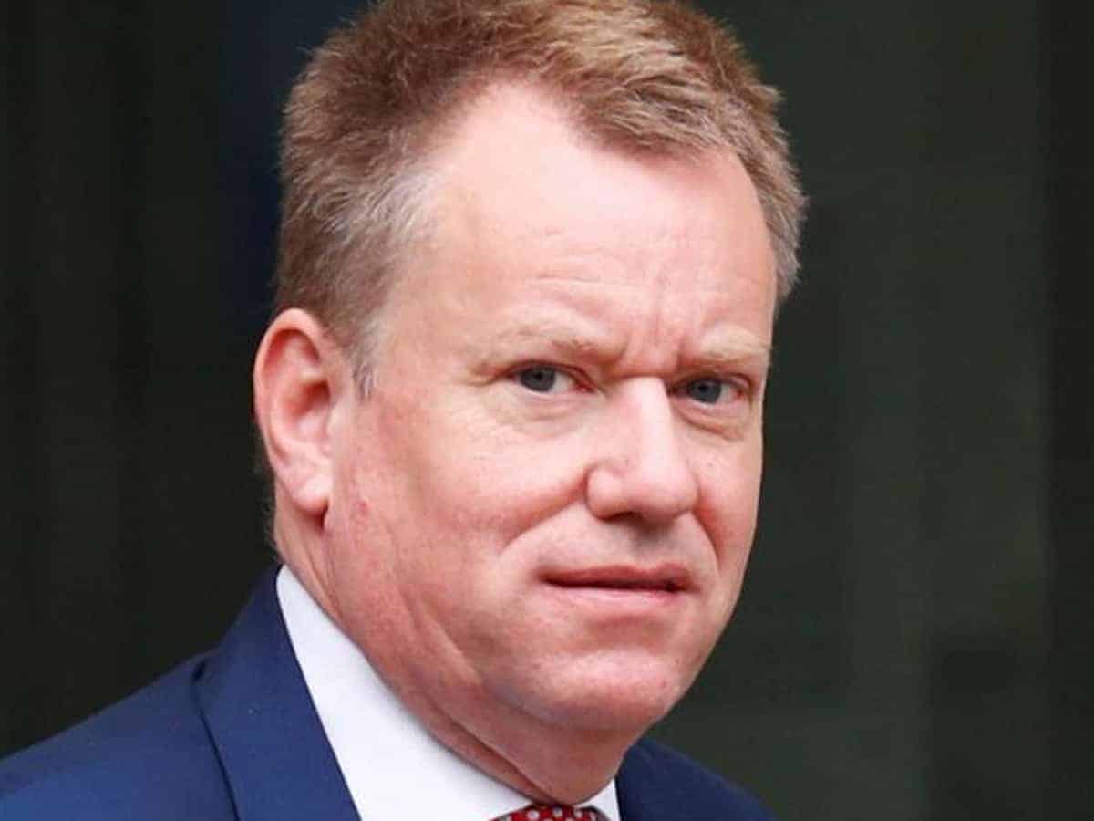 UK Brexit minister quits as new COVID-19 rules spark anger