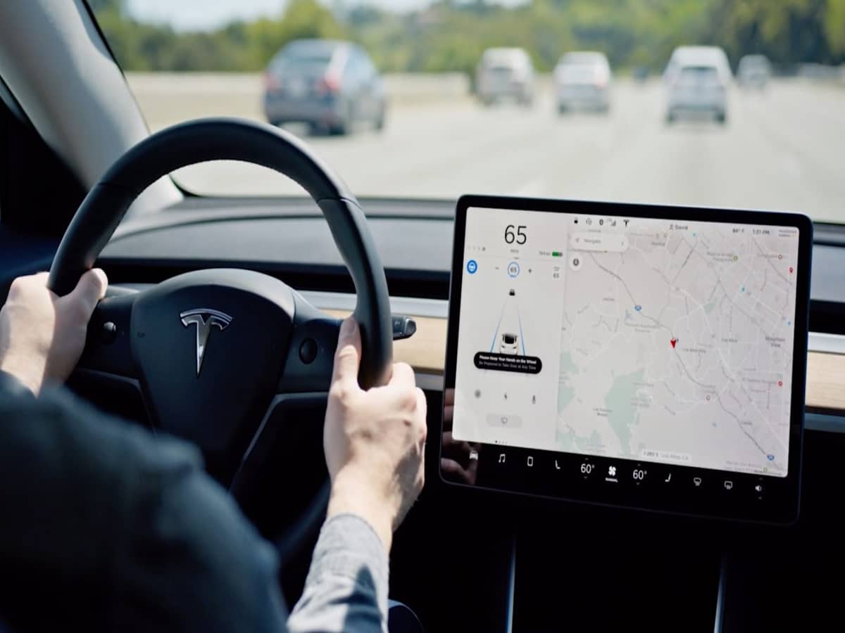 Woman gives birth in front seat of Tesla on autopilot in US