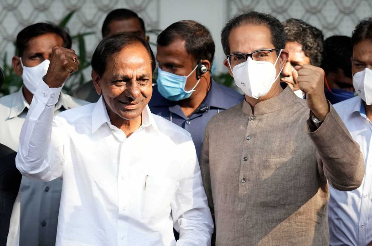 K. Chandrasekhar Rao meets Uddhav Thackeray in Mumbai