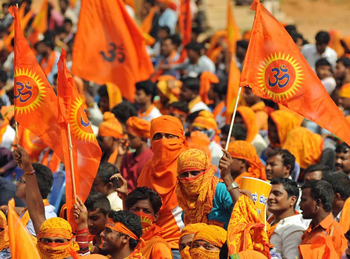 VHP to 'liberate' temples from Govt control; first stop Vijayawada