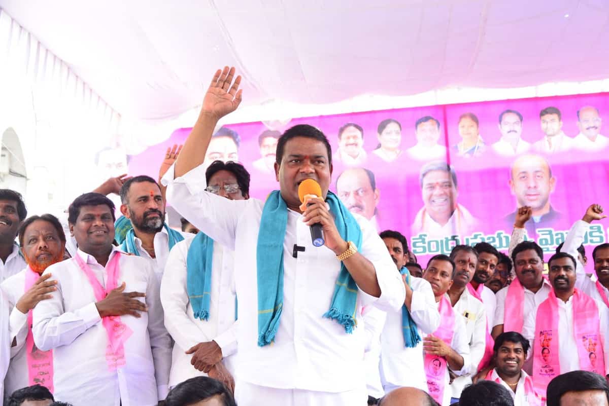 Bandi Sanjay letter to farmers laughable: Jeevan Reddy