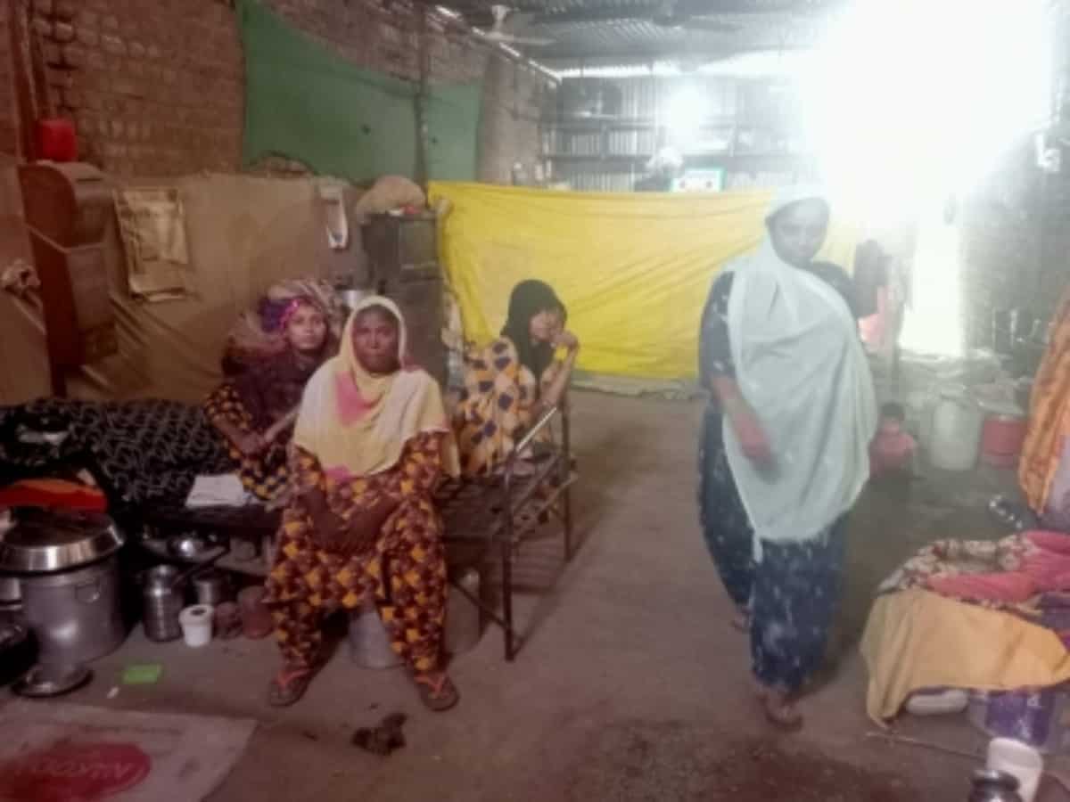 PMAY house bulldozed, Khargone family takes refuge at buffalo shelter