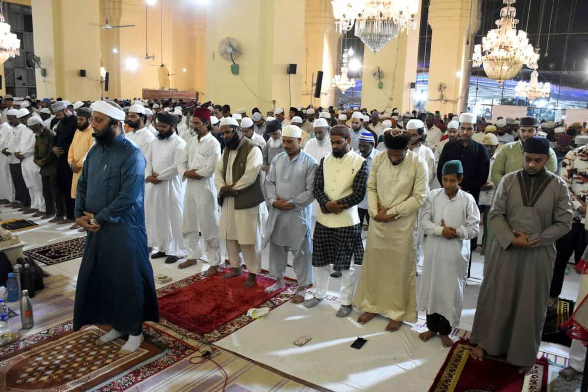 Namaz at Makkah Masjid