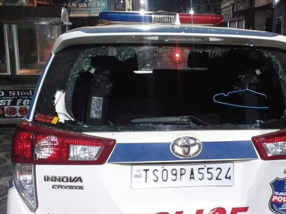 Prophet remarks: Protestors in old city damage police car
