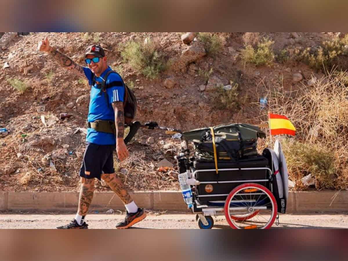 Span­ish foot­ball fan arrested in Iran while walk­ing to Qatar for FIFA World Cup