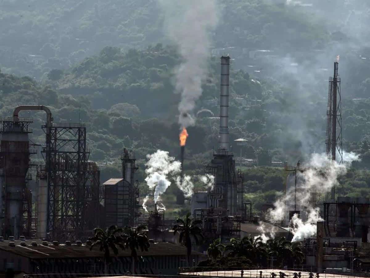 Iran starts refining its oil in Venezuela: Minister