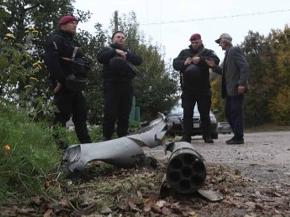 50 Ukrainian servicemen freed in prisoner swap with Russia