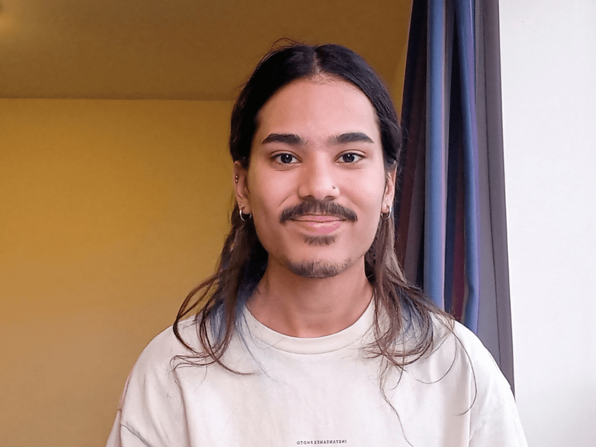 Indian student wins top UK univ scholarship worth 5,000 pounds