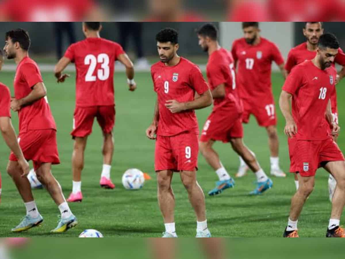 Iran arrests football players in mixed-gender party