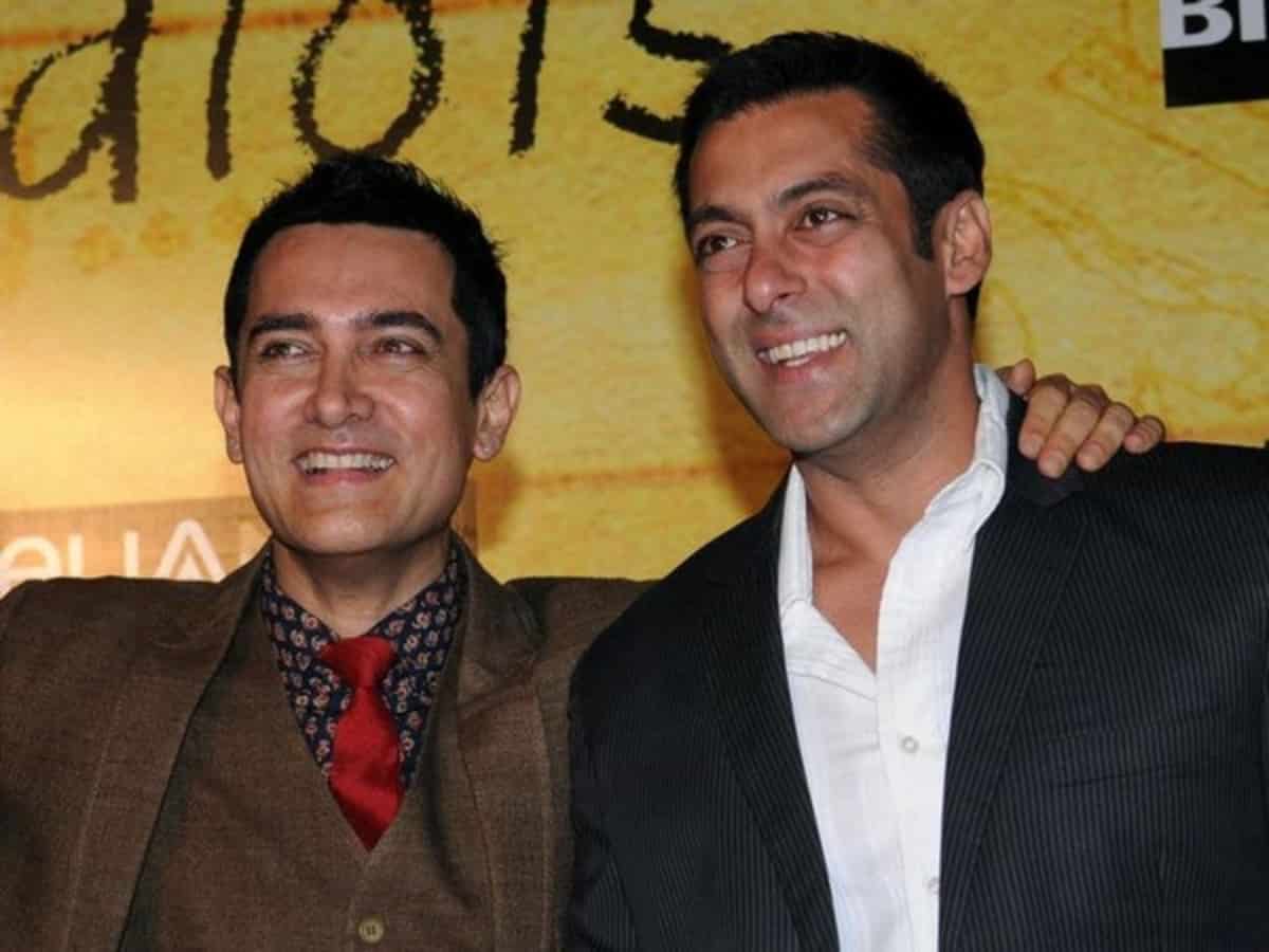 Salman poses with Aamir Khan's family for adorable pic, can you guess the photographer?