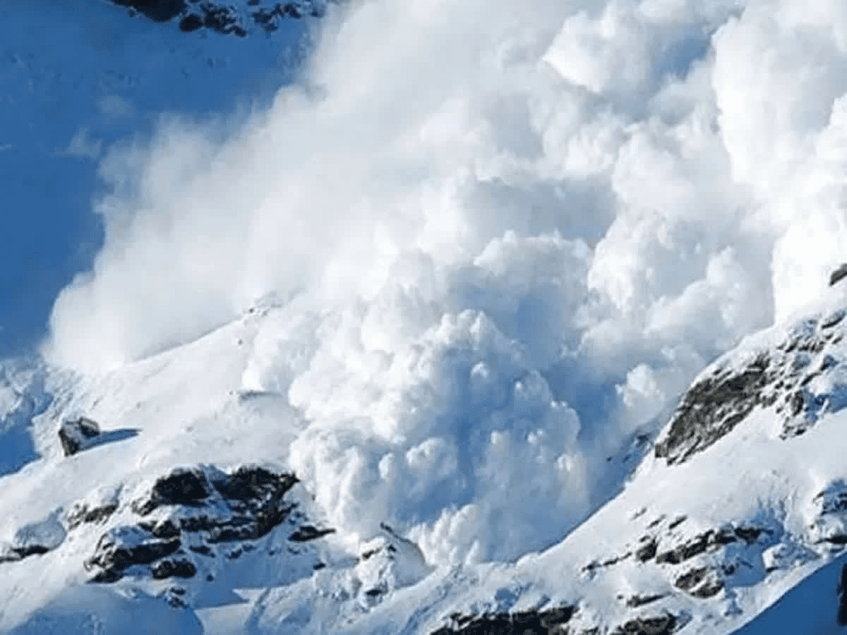 Avalanches kill 8 in Austria
