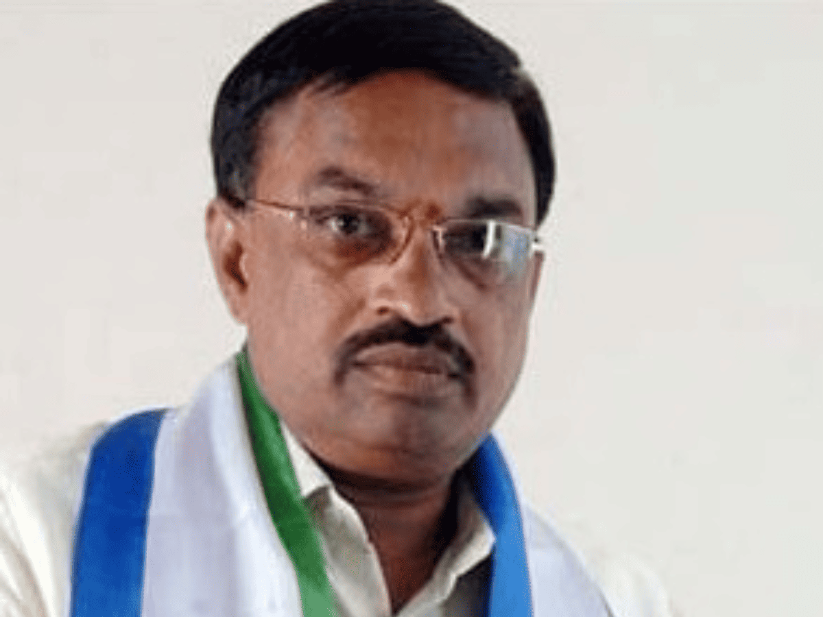 Andhra Pradesh HC grants bail to TDP leaders in chit fund case