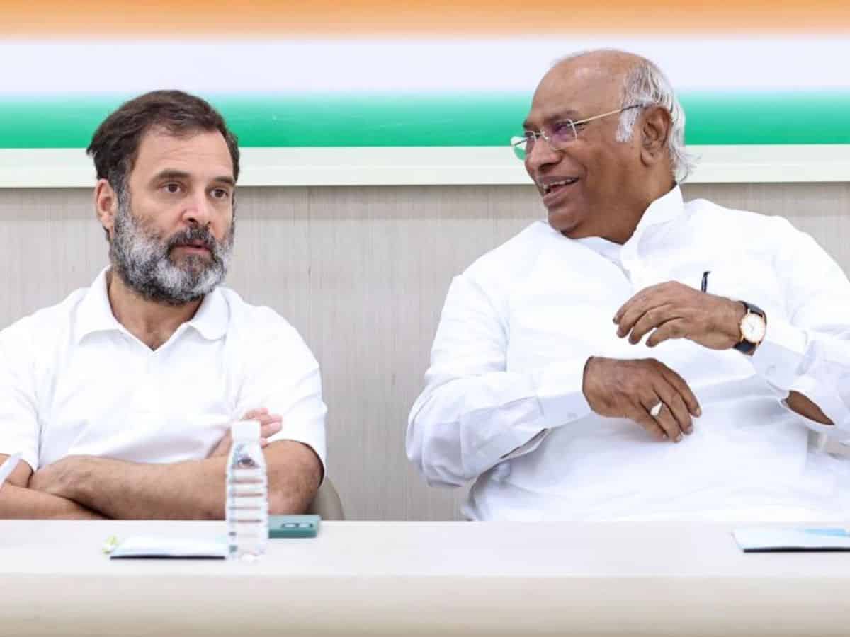Congress party leader Rahul Gandhi and Malikarjun Kharge